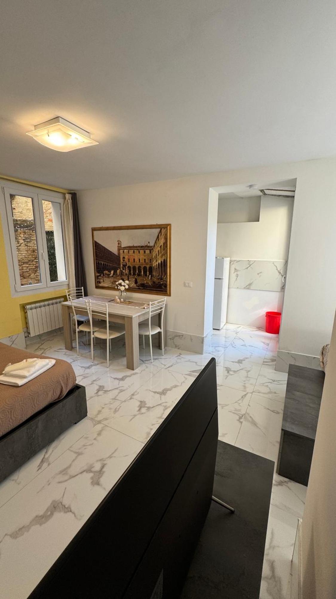 Apartament Calle De Le Pazienze